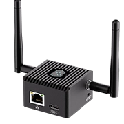 Ethernet priključak i USB-C napajanje na stražnjoj strani uređaja.